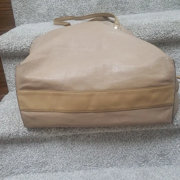 Chloé calf skin tote with zip side pocket Authentic - Picture 8 of 13